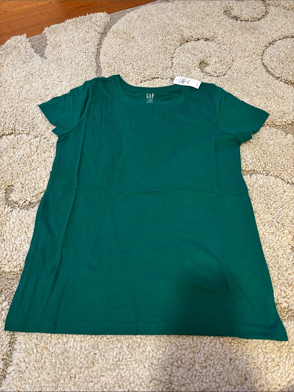 GAP Women's Short Sleeve Crew Tee in Emerald